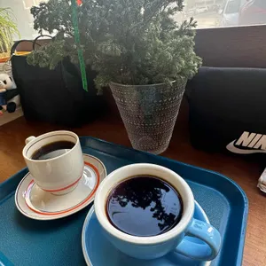 우토포스 대표 사진