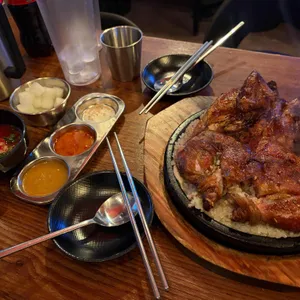 참나무 장작 누룽지 통닭구이 사진