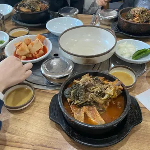 청기와뼈다귀해장국 대표 사진
