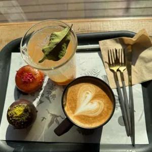 신라당 대표 사진