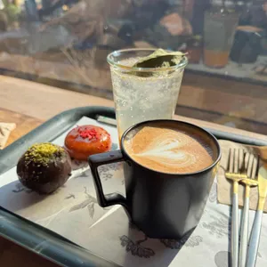 신라당 대표 사진