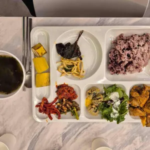 봄봄 한식뷔페 리뷰 사진