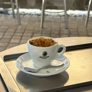 구테로이테 리뷰 사진