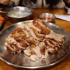 평안도 족발집 대표 사진