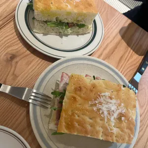 새들스커피앤바 대표 사진