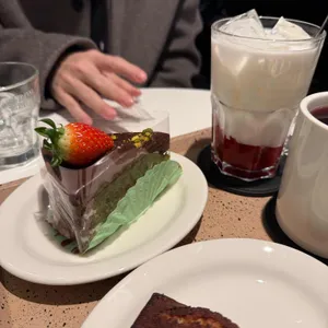 프럼브릿지 사진