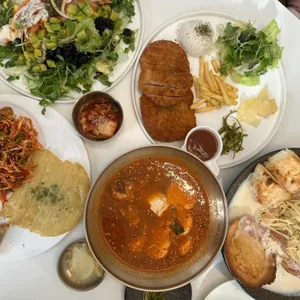 헬레크 대표 사진