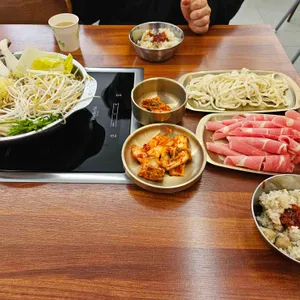 연산옥 샤브칼국수 대표 사진