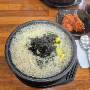 24시 전주명가옥 콩나물국밥 대표 사진