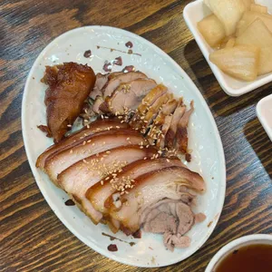 행운정왕족발 사진