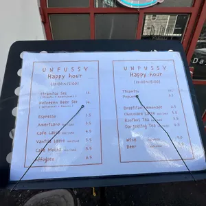 UNFUSSY 리뷰 사진