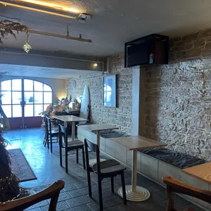 UNFUSSY 대표 사진