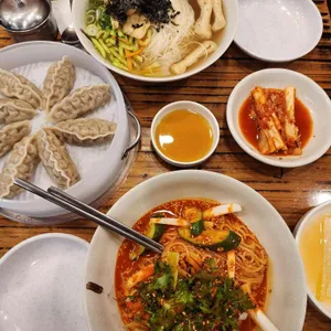 인덕원비빔국수 대표 사진