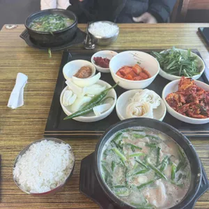 장수촌24시돼지국밥 대표 사진