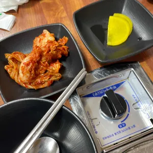 얼큰이손칼국수 사진