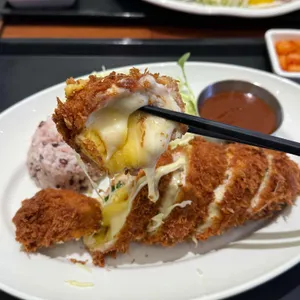 홍익돈까스 사진