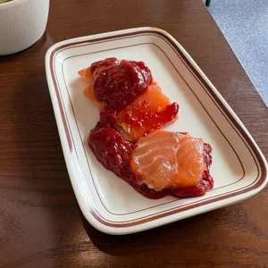 육회바른연어 사진