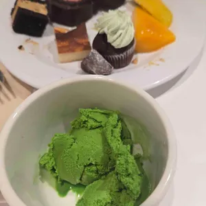 애슐리퀸즈 대표 사진