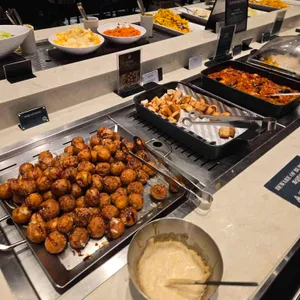 애슐리퀸즈 사진