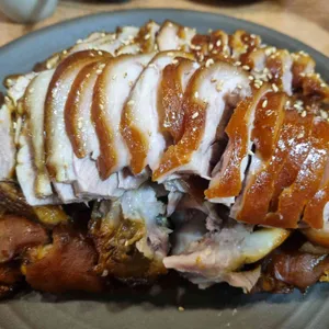 명품왕족발 사진 1