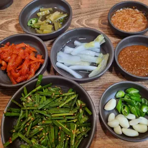 명품왕족발 사진 2