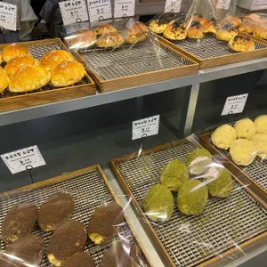 오소리 베이커리 리뷰 사진