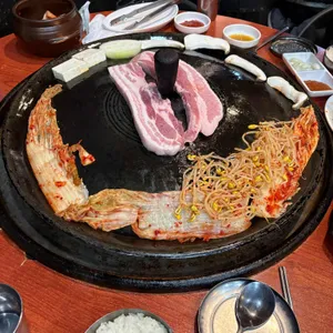 솥뚜껑삼겹살 리뷰 사진