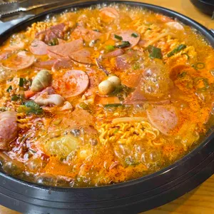 놀부보쌈&부대찌개 대표 사진