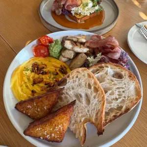 클로벨리 대표 사진