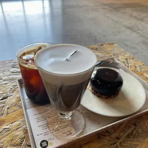 모모스 로스터리&커피바 리뷰 사진