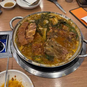 시원애감자탕동호방촌 사진