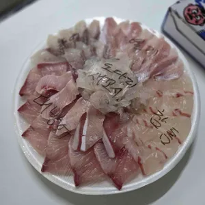 사량도 자연산횟집 사진