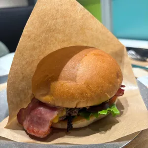 패티바이번 현대아울렛 대표 사진