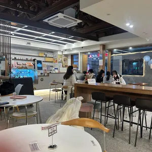 카페 베럴데이 대표 사진