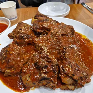 크라운감자탕 대표 사진