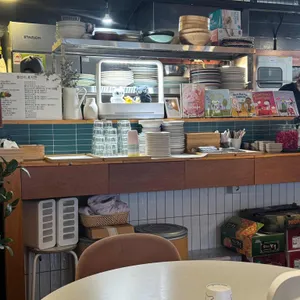 더팬런던테이블 대표 사진