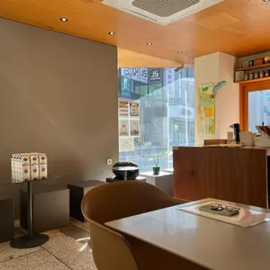 콰이어트 크림티 대표 사진