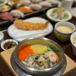 사야스시앤카츠 사진