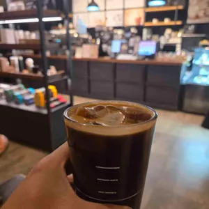 폴바셋 대표 사진