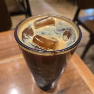 폴바셋 대표 사진