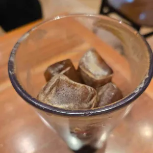 폴바셋 대표 사진