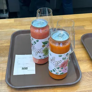 식물원 옆 카페 대표 사진