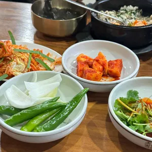 동도통영굴밥 대표 사진