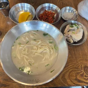 언양닭칼국수 사진 1