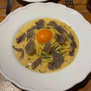 뚝배기에 담은 이탈리아 대표 사진