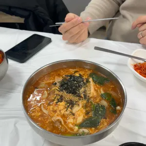 감자바우 장칼국수 사진