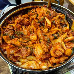 행복한 고기 한상 사진