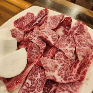 아침에잡은소 사진 1