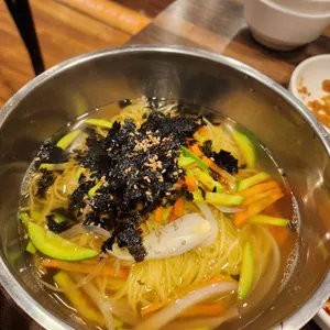 아침에잡은소 대표 사진