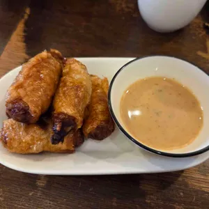 윤옥 대표 사진